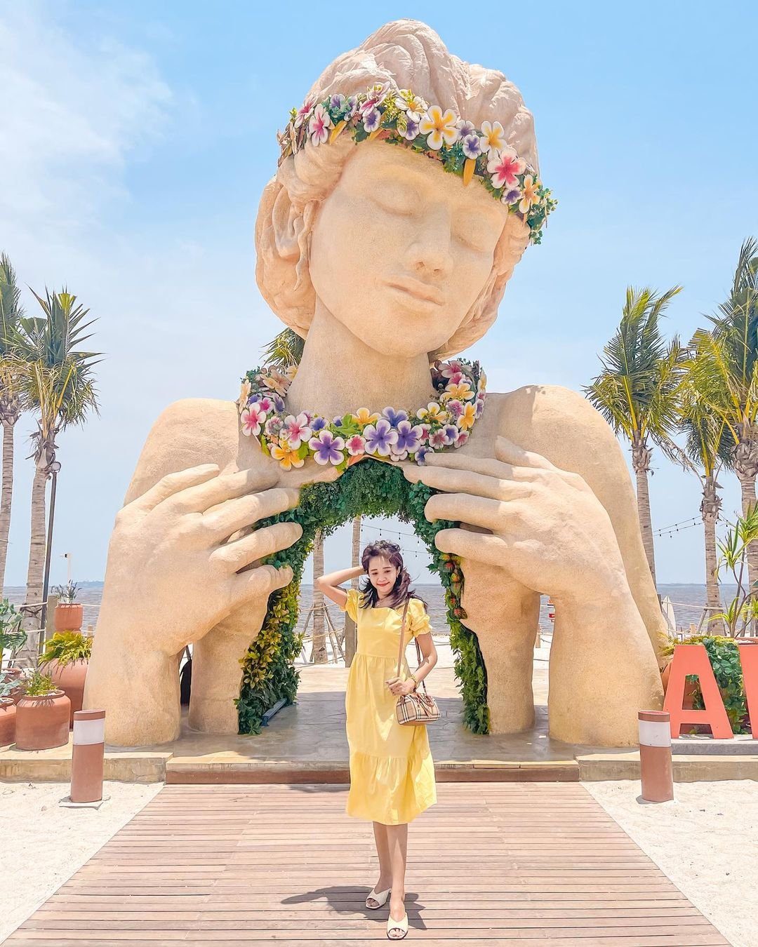Aloha PIK 2, Destinasi Hits Jakarta dengan Tropical Vibe
