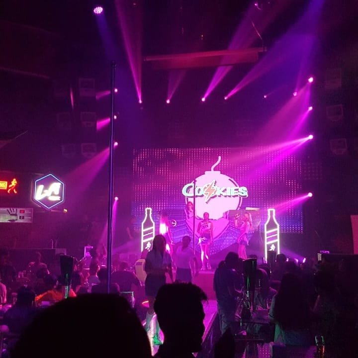 10 Klub dan Bar untuk Nikmati Serunya Nightlife di Surabaya